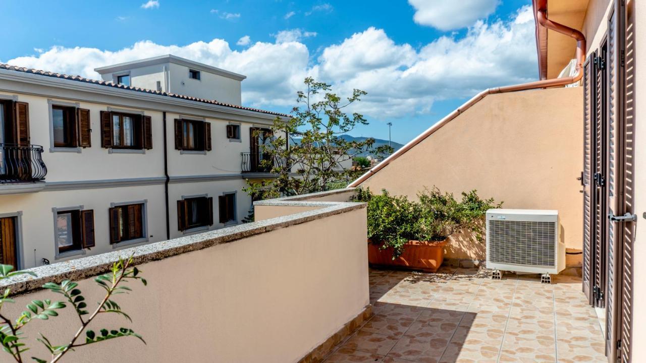Sa Domu Downtown - Pms Casevacanze Olbia Buitenkant foto